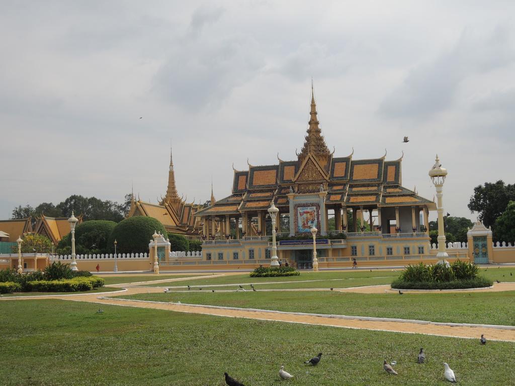 Discovery Hotel Phnom Penh Eksteriør billede