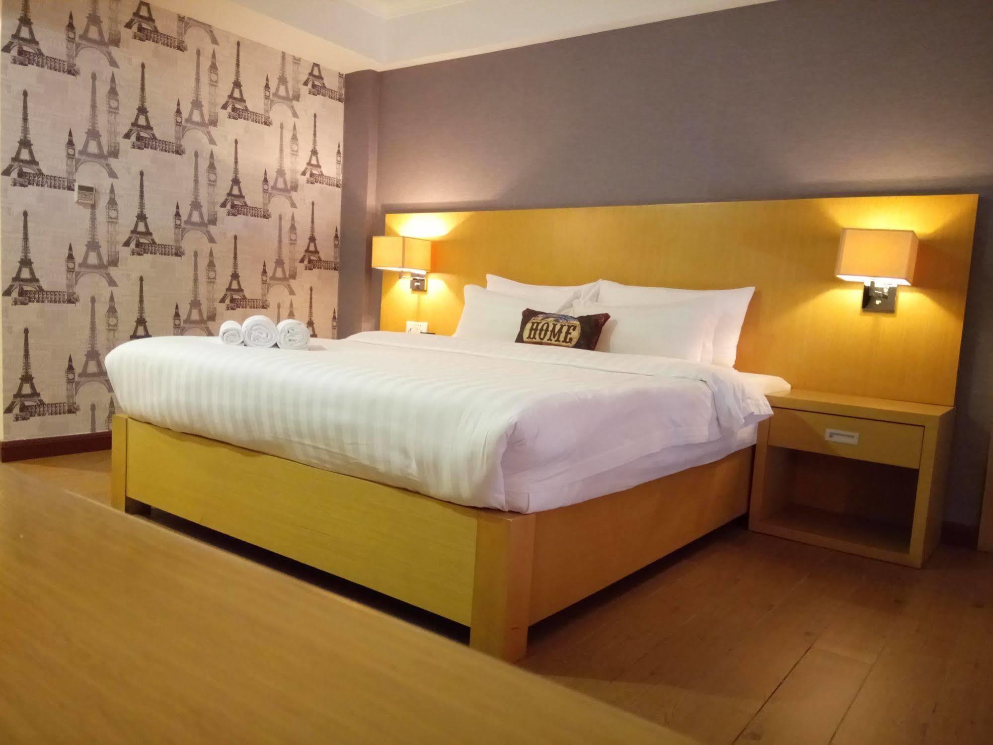 Discovery Hotel Phnom Penh Eksteriør billede
