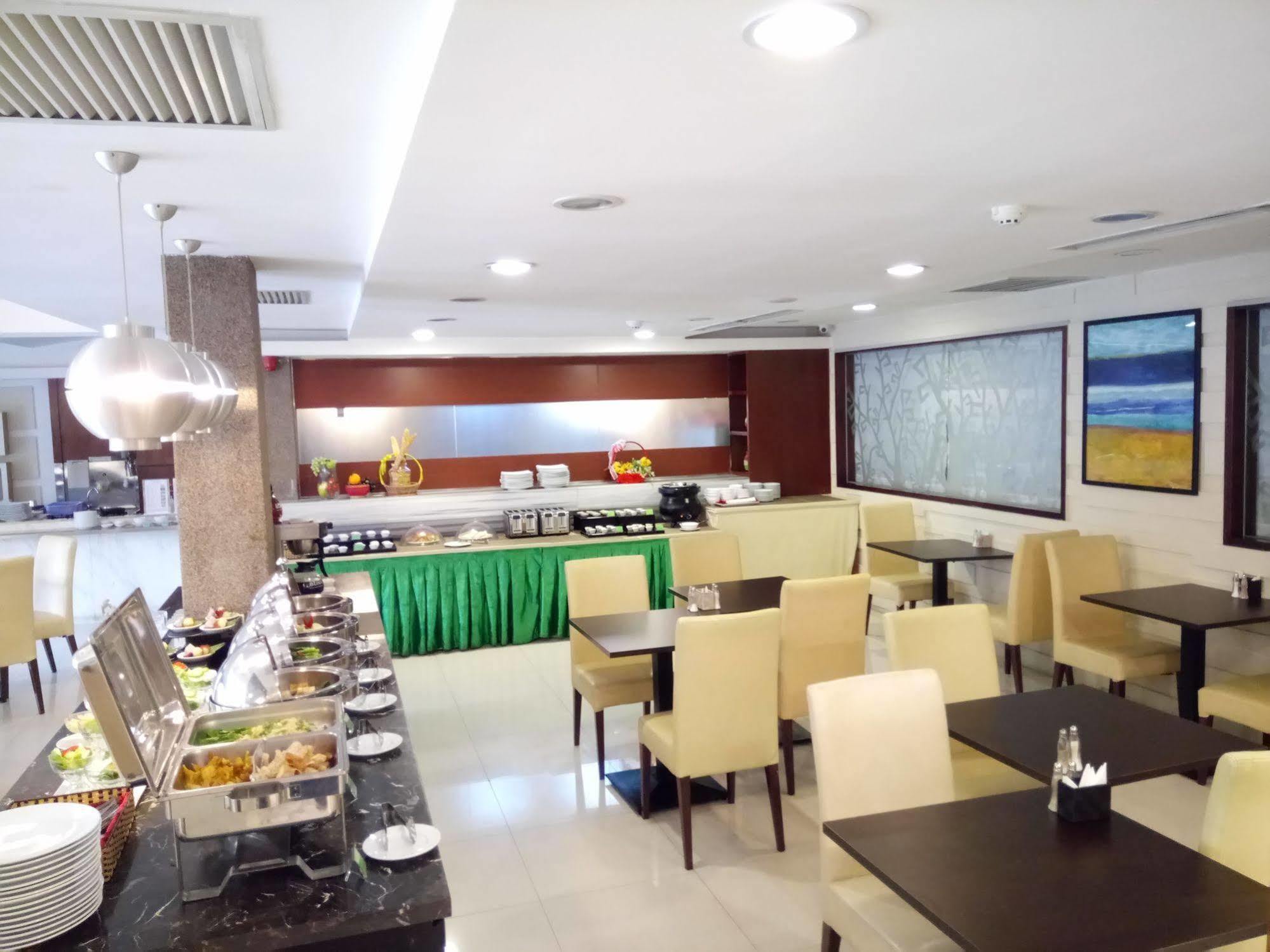 Discovery Hotel Phnom Penh Eksteriør billede